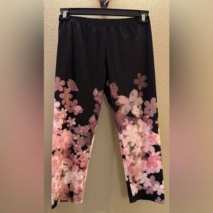 Just Fashion Now Flowered leggings